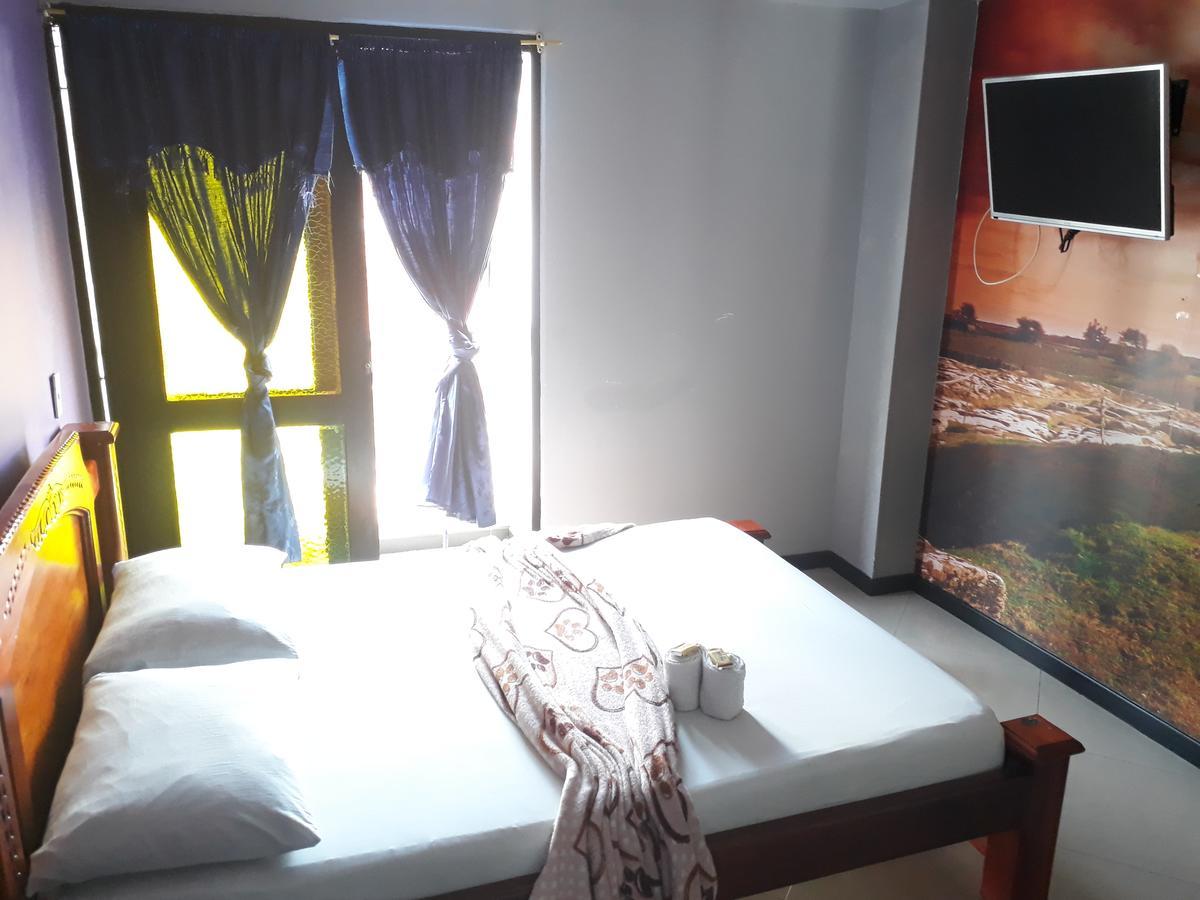 Hotel Calipso マリニリャ エクステリア 写真