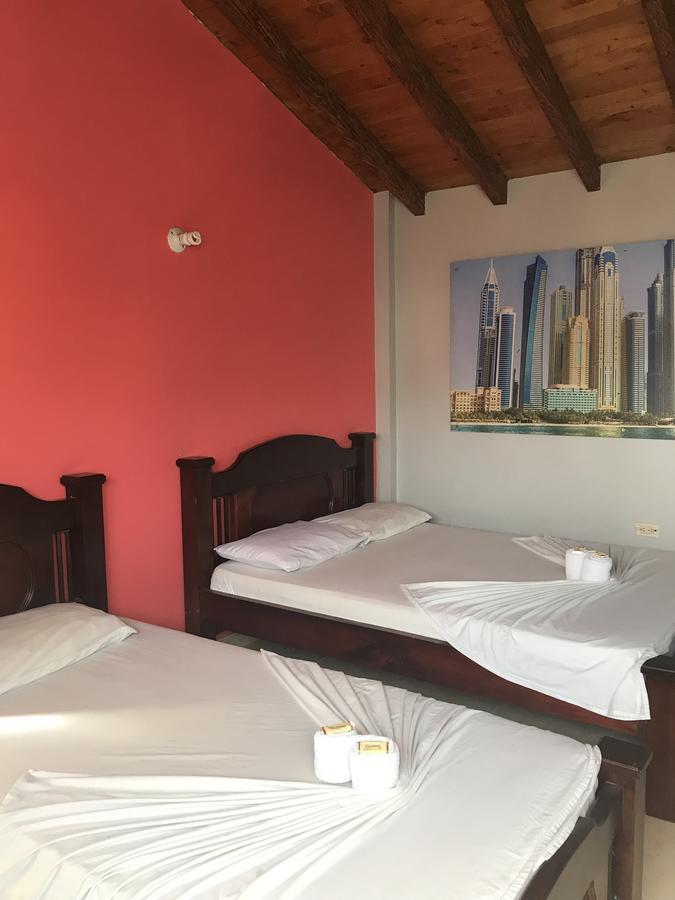 Hotel Calipso マリニリャ エクステリア 写真