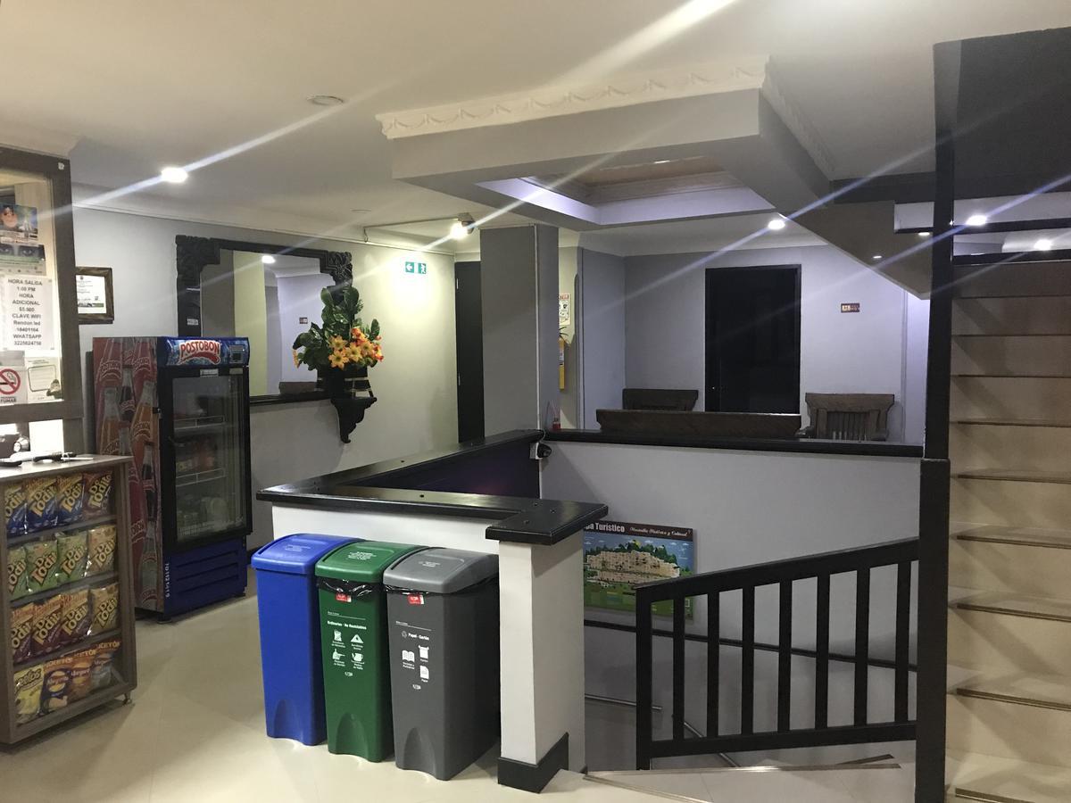 Hotel Calipso マリニリャ エクステリア 写真