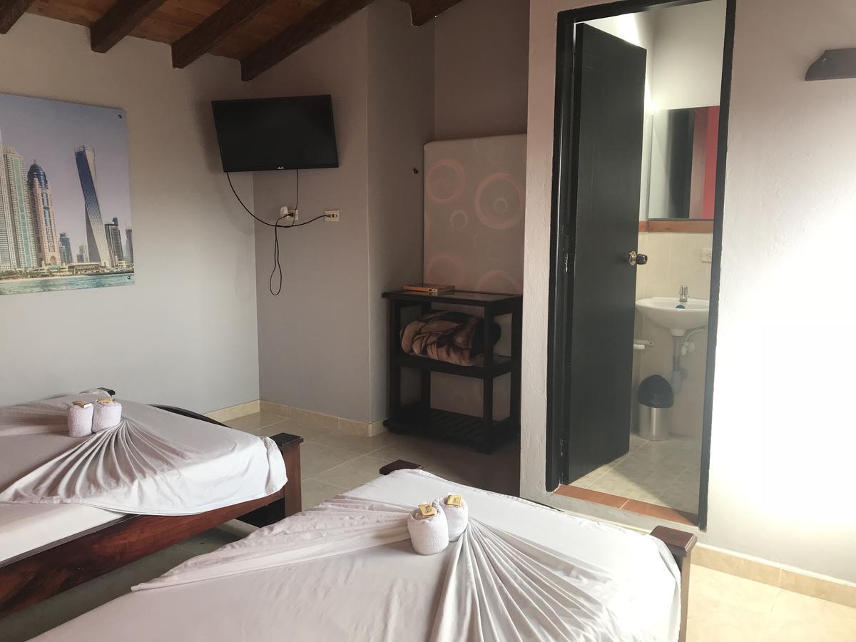 Hotel Calipso マリニリャ エクステリア 写真